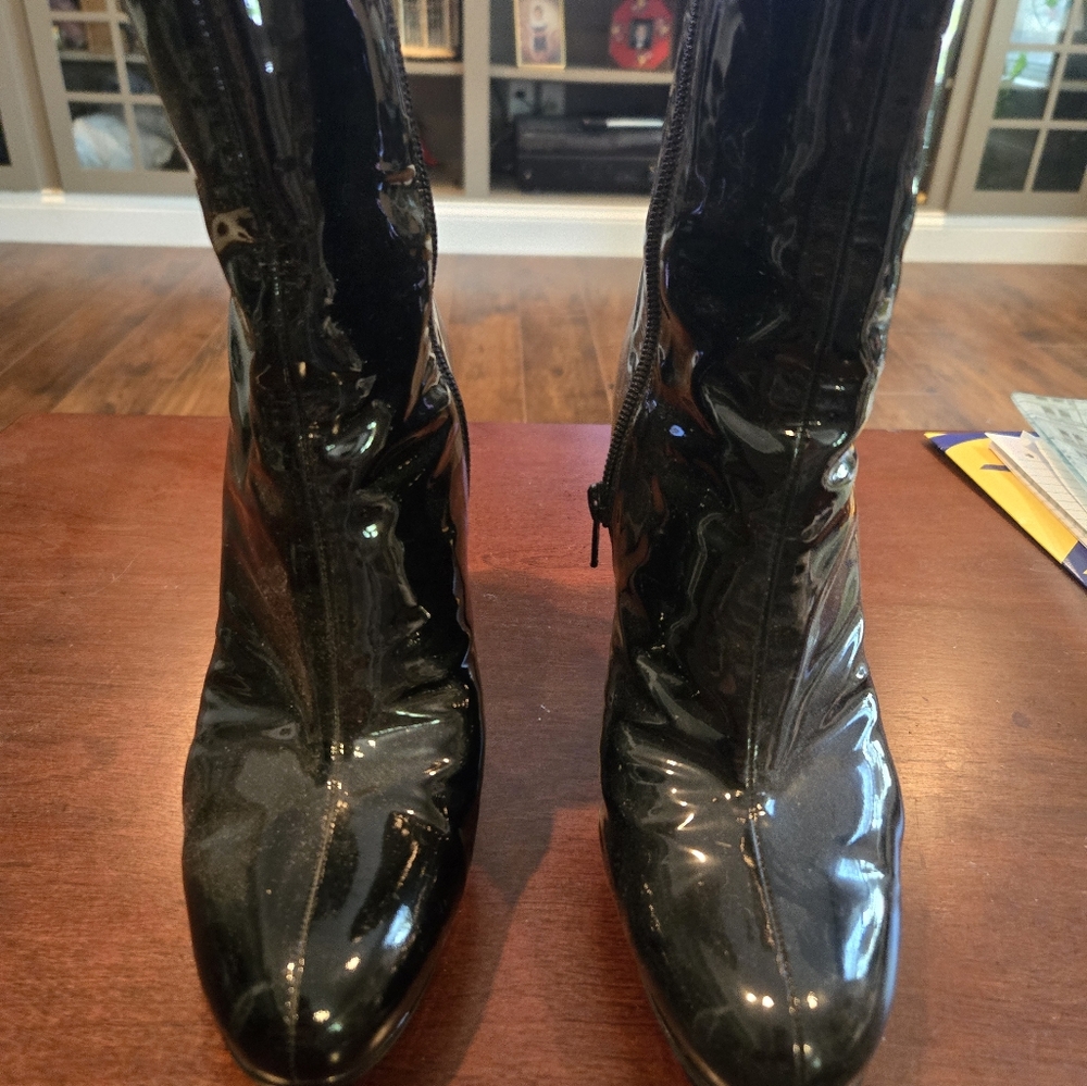 Stuart Weitzman Black Patent Heeled Boots